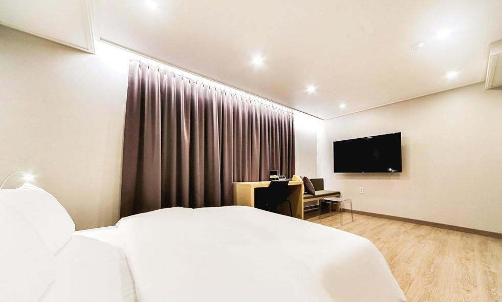 Centro Hotel Chilgok Exterior photo